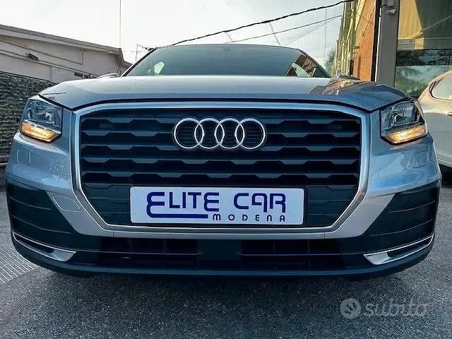 Usata Audi Q2 Business 116 CV (85 kW) 2019 Grigio SUV
