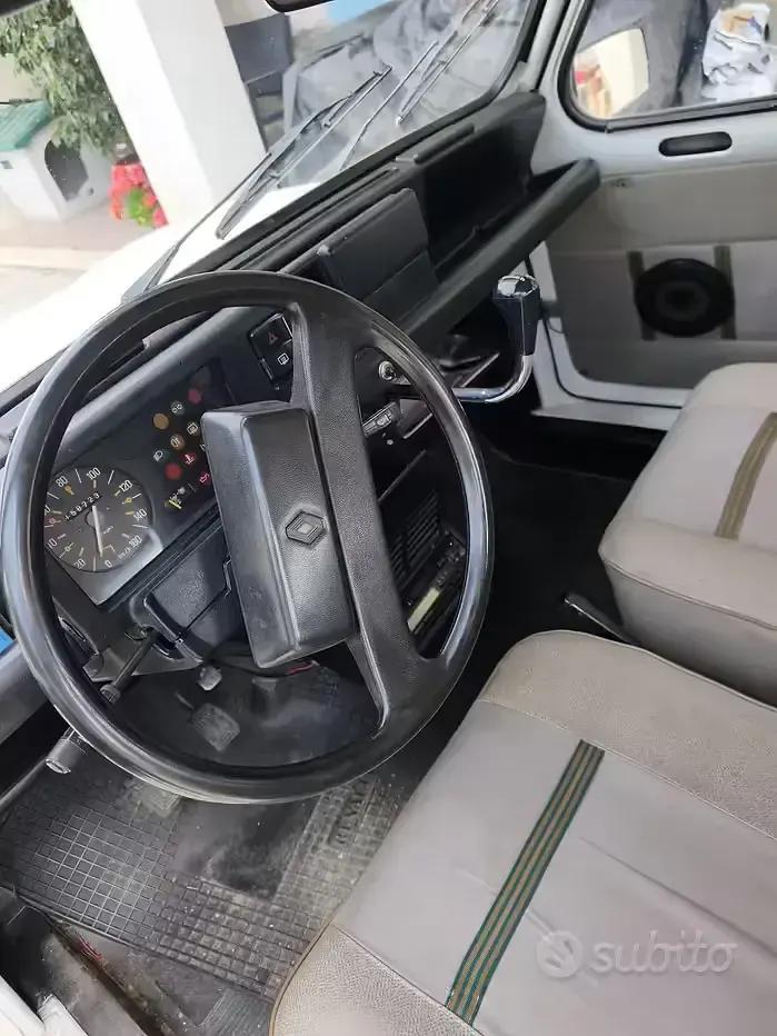 Usata Renault R4 33 CV (24 kW) 1991 Bianco Berlina