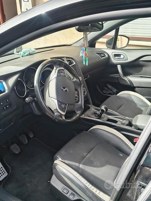 Usata DS Automobiles DS4 So Chic 2015 Nero Berlina