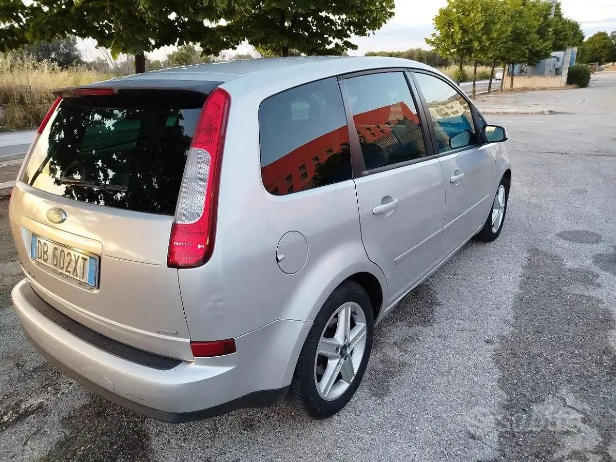 Usata Ford C-MAX Ghia 90 CV (66 kW) 2006 Monovolume