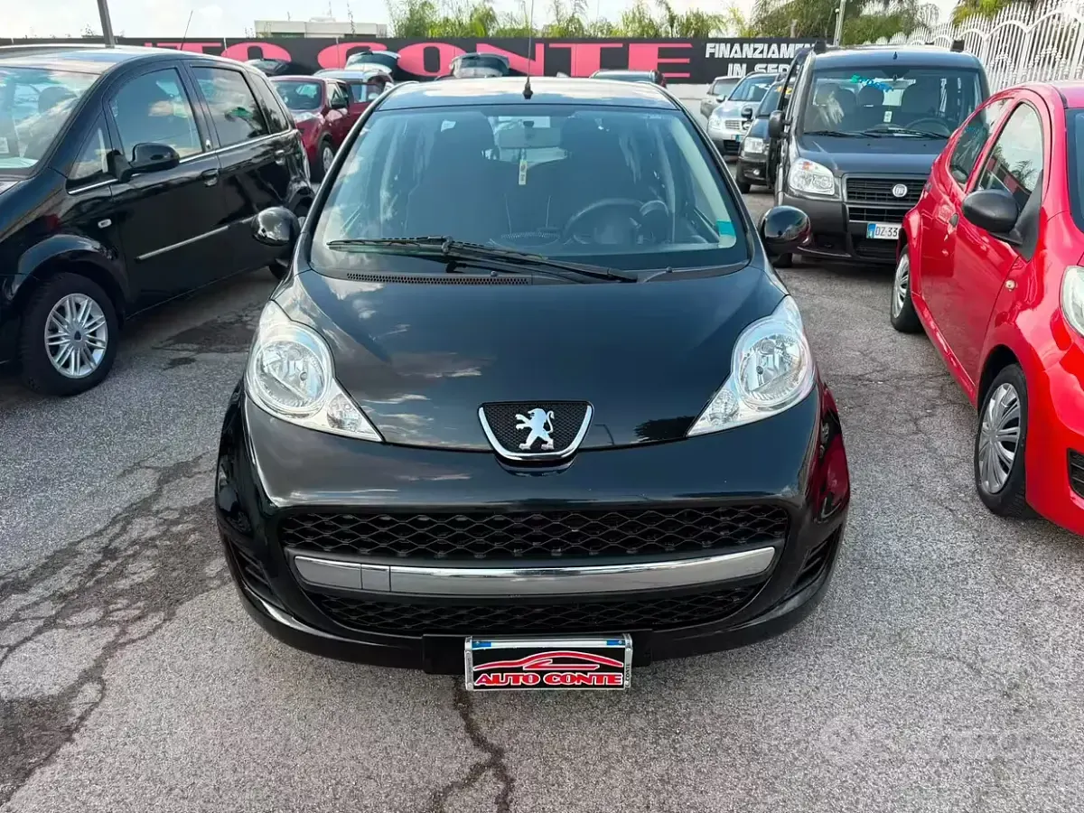 Usata Peugeot 107 68 CV (50 kW) 2011 Nero Utilitaria