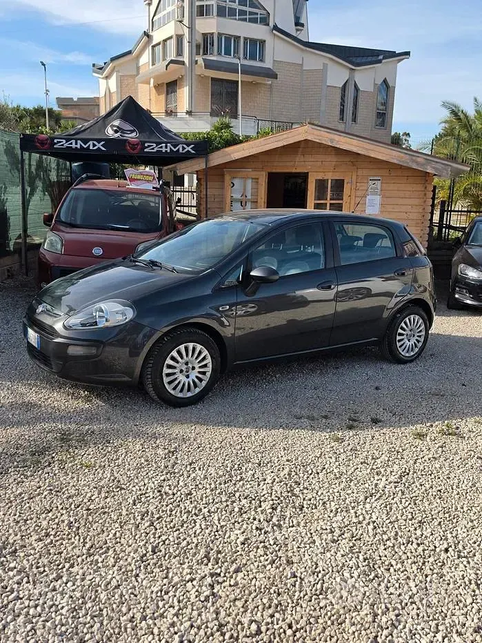 Usata Fiat Punto Evo Emotion 90 CV (66 kW) 2010 Grigio Utilitaria