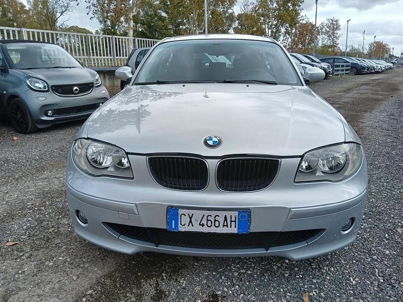 Usata BMW 120 122 CV (89 kW) 2004 Argento Utilitaria