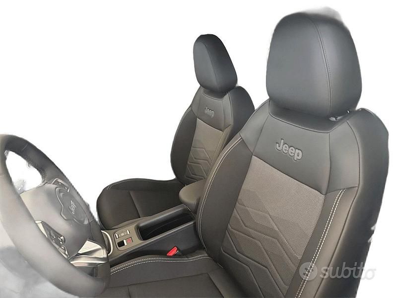 Nuova Jeep Avenger Summit 100 CV (73 kW) 2025 Bianco SUV