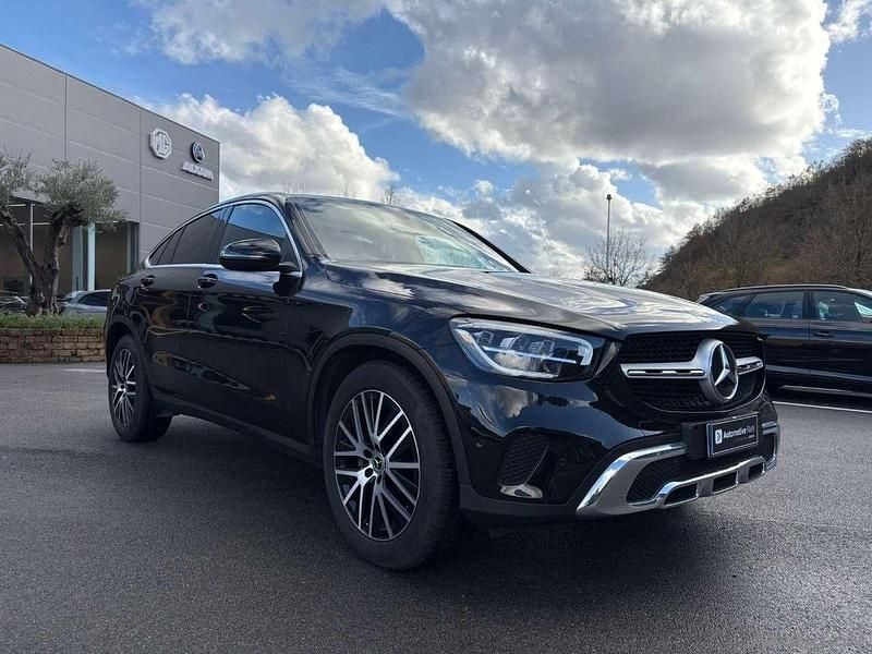 Usata Mercedes GLC220 194 CV (142 kW) 2020 Nero ossidiana Coupé