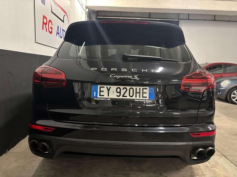 Usata Porsche Cayenne 420 CV (308 kW) 2015 Nero SUV