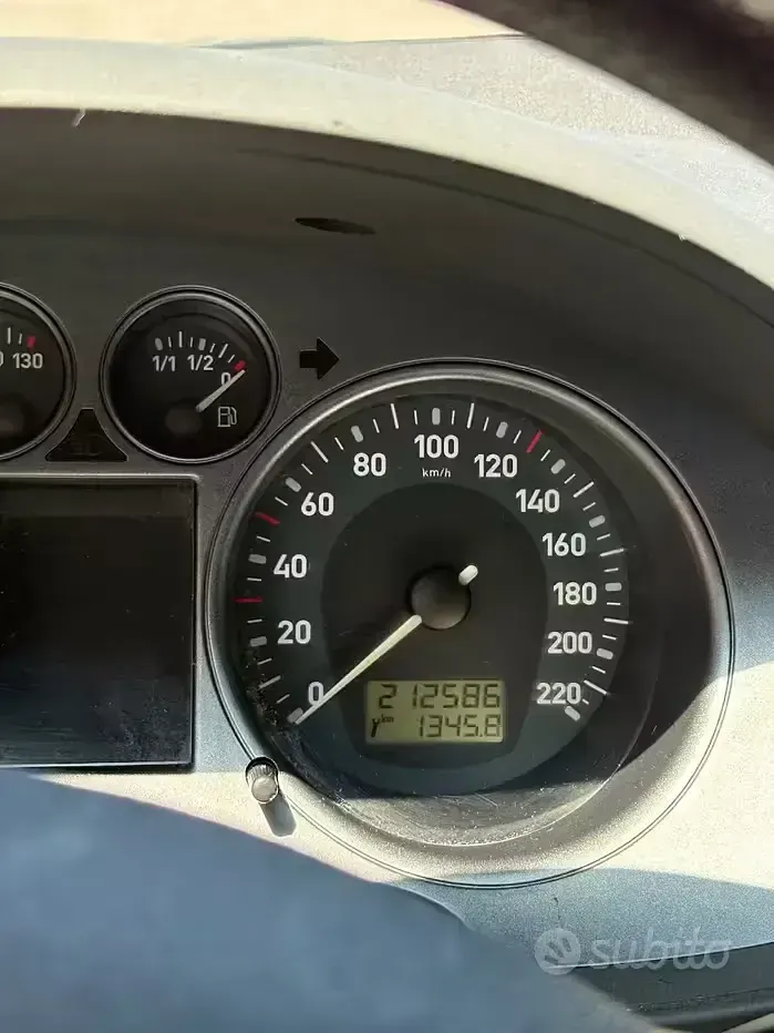 Usata Seat Ibiza 85 CV (62 kW) 2006 Grigio Utilitaria