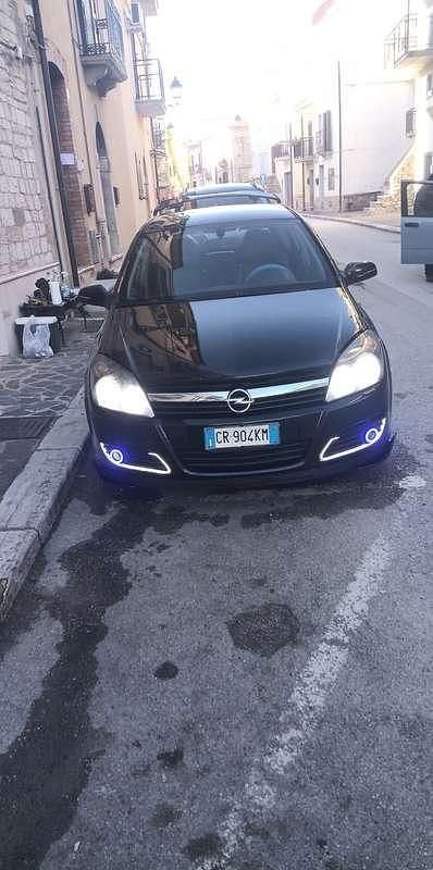 Usata Opel Astra GTC Sport 150 CV (110 kW) 2005 Nero Berlina
