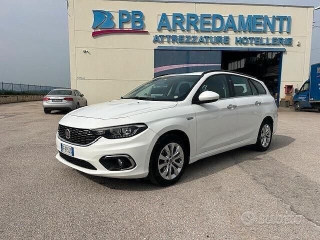 Usata Fiat Tipo Lounge 120 CV (88 kW) 2016 Bianco Station wagon