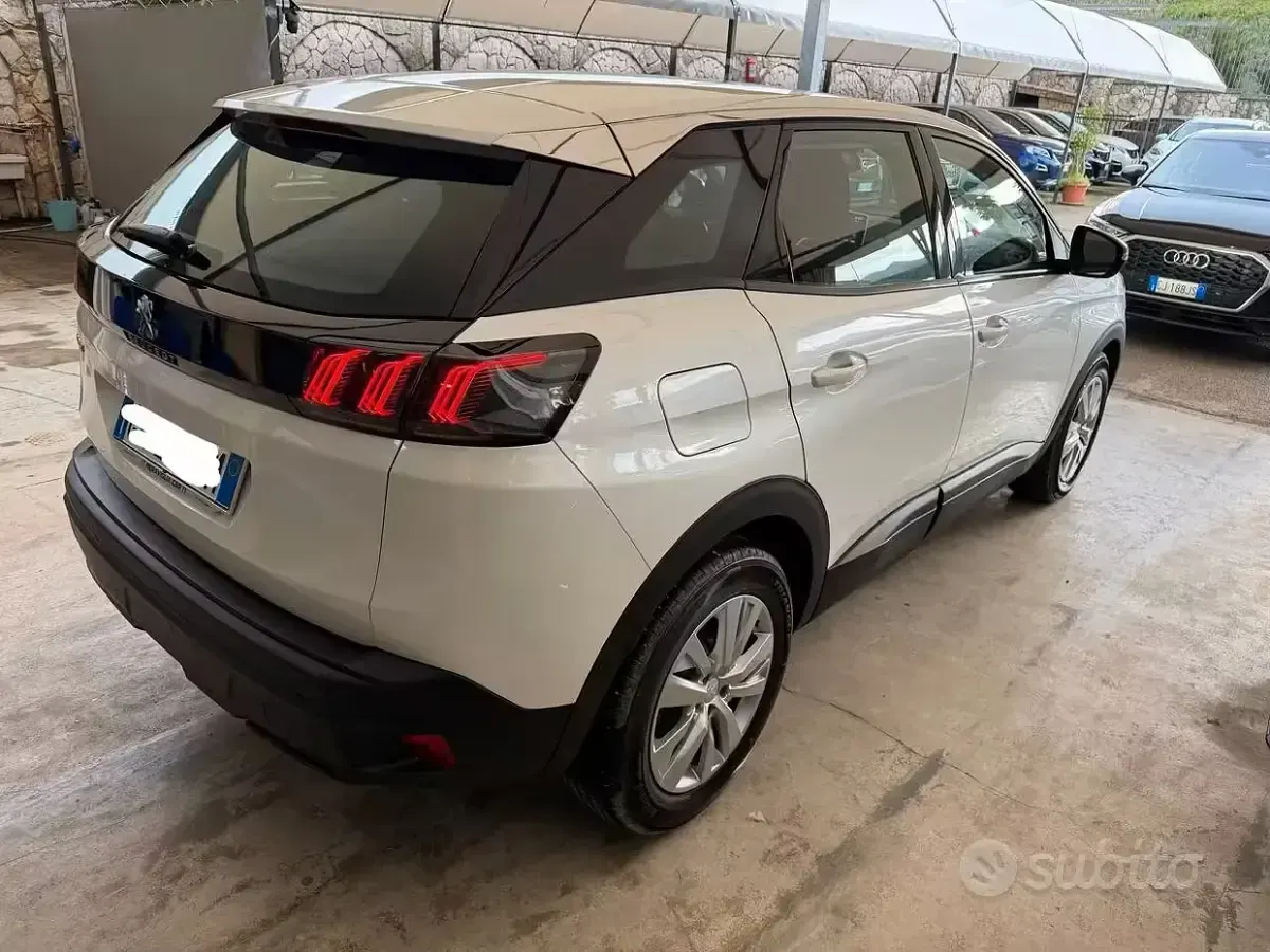Usata Peugeot 3008 131 CV (96 kW) 2022 Bianco SUV