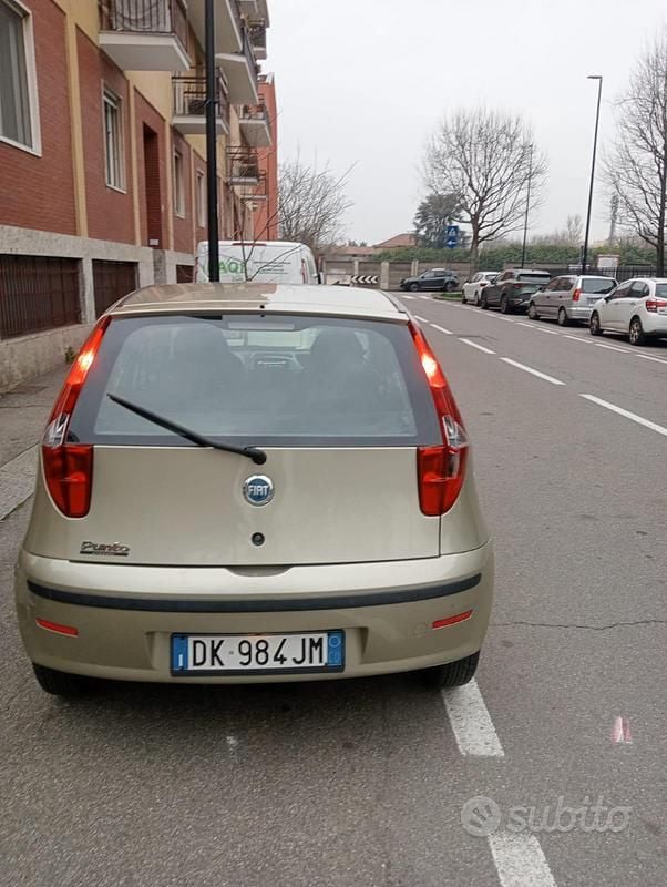Usata Fiat Punto 80 CV (58 kW) 2008 Grigio Utilitaria
