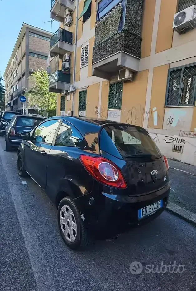 Usata Ford Ka 69 CV (50 kW) 2013 Nero Utilitaria