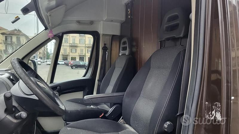 Usata Fiat Ducato 131 CV (96 kW) 2017 Marrone Furgone