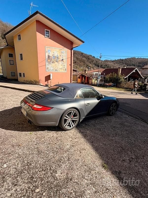 Usata Porsche 997 2009 Grigio Cabrio