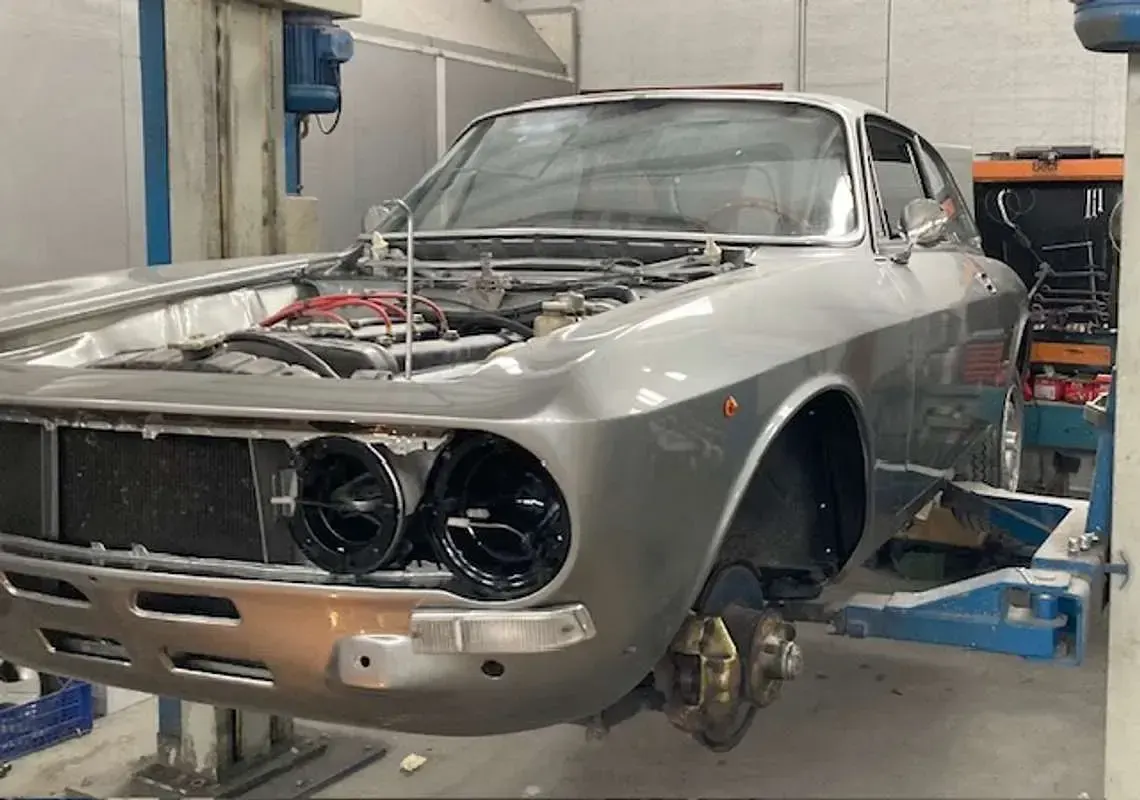 Usata Alfa Romeo 2000 Veloce 150 CV (110 kW) 1971 Argento Cabrio