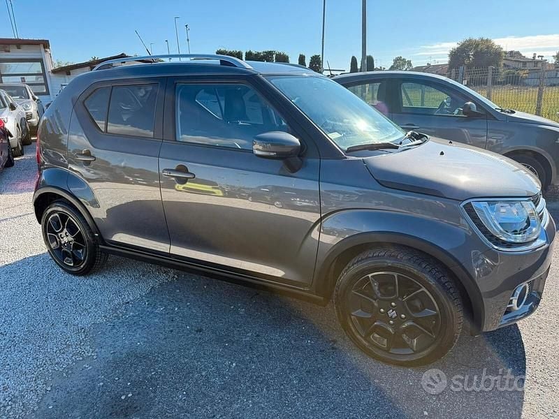 Usata Suzuki Ignis 90 CV (66 kW) 2018 Grigio Berlina