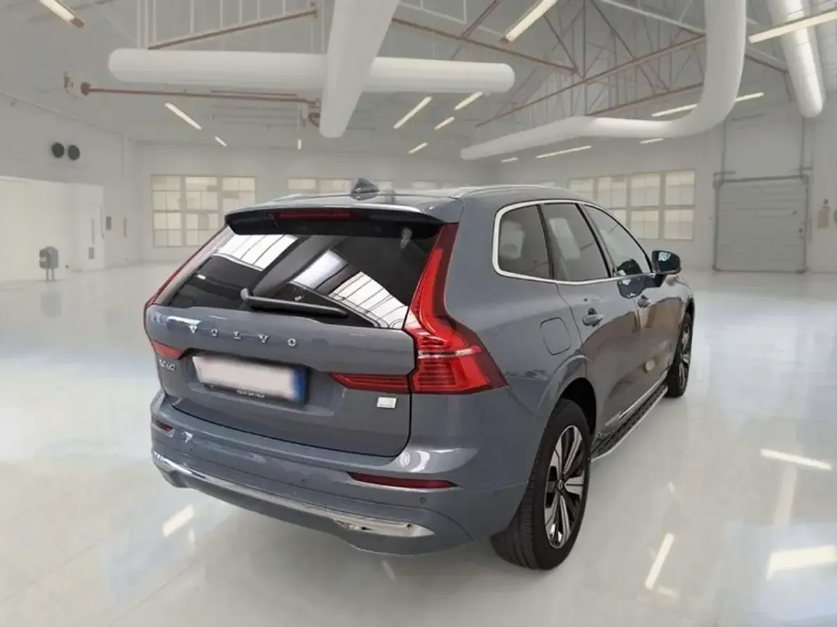 Usata Volvo XC60 Plus 253 CV (186 kW) 2023 Grigio SUV