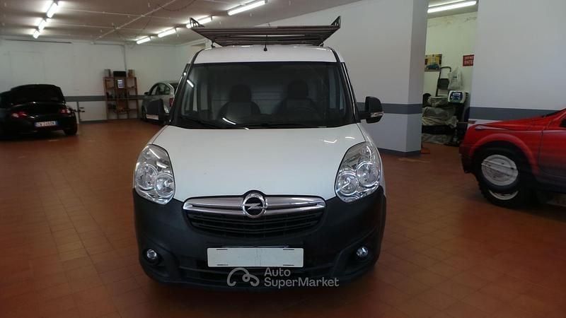 Usata Opel Combo 105 CV (77 kW) 2016 Bianco Monovolume