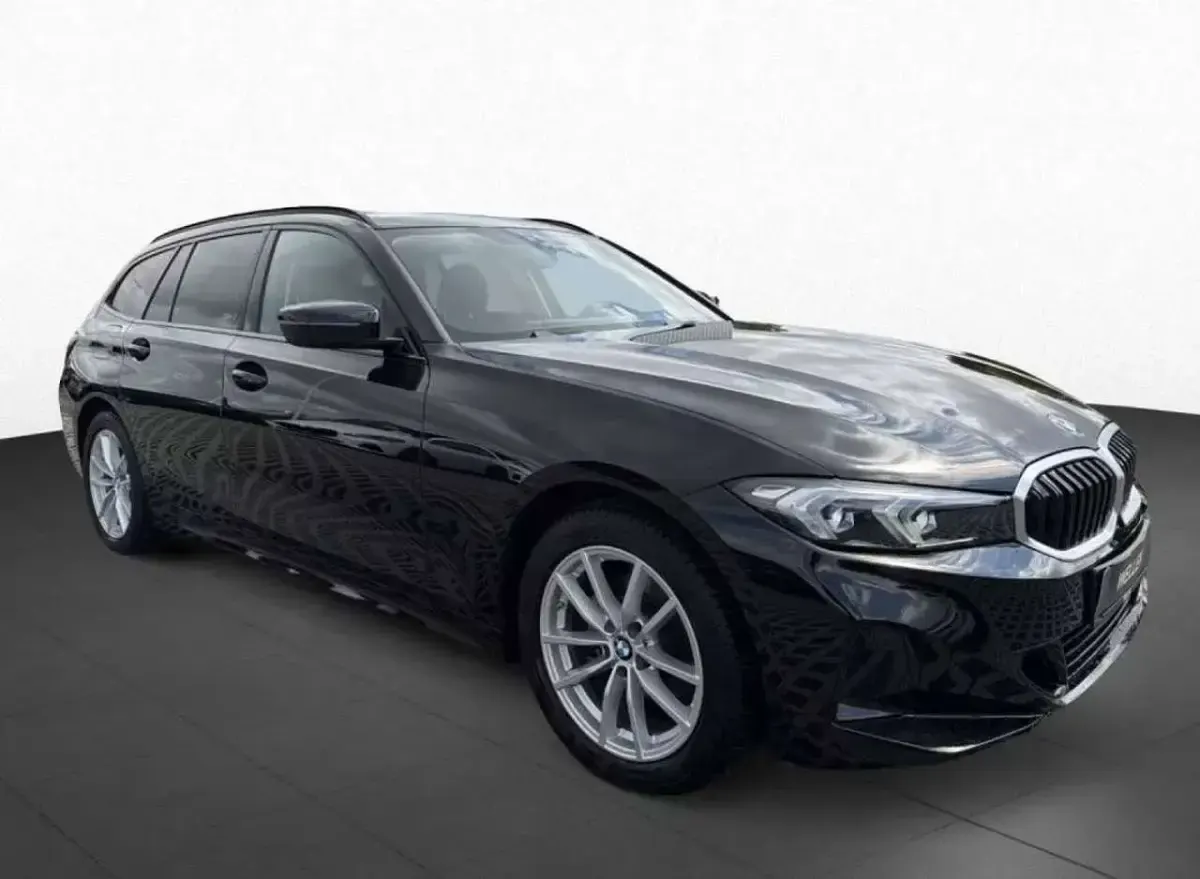 Usata BMW 318 Advantage 156 CV (114 kW) 2025 Nero Station wagon