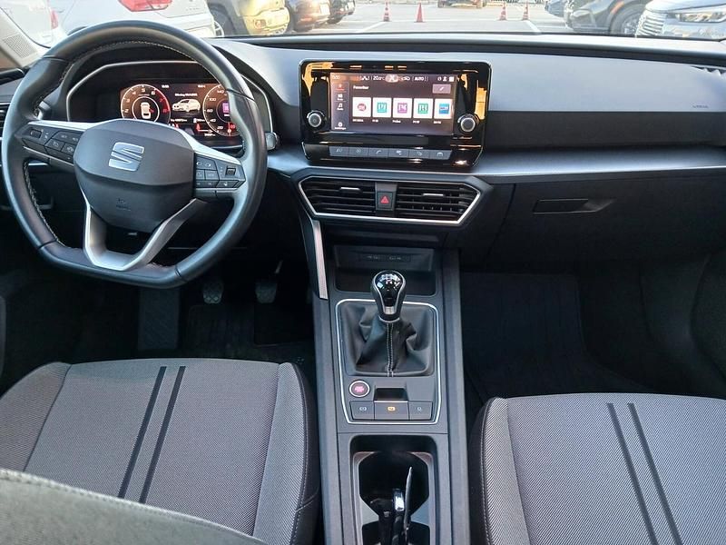 Usata Seat Leon Business 130 CV (95 kW) 2022 Rosso Station wagon