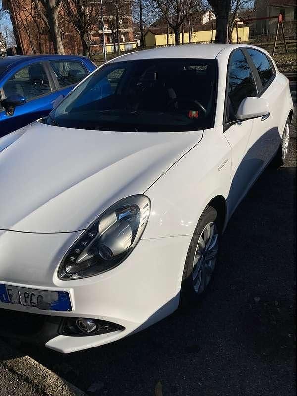 Usata Alfa Romeo Giulietta 120 CV (88 kW) 2017 Bianco Berlina