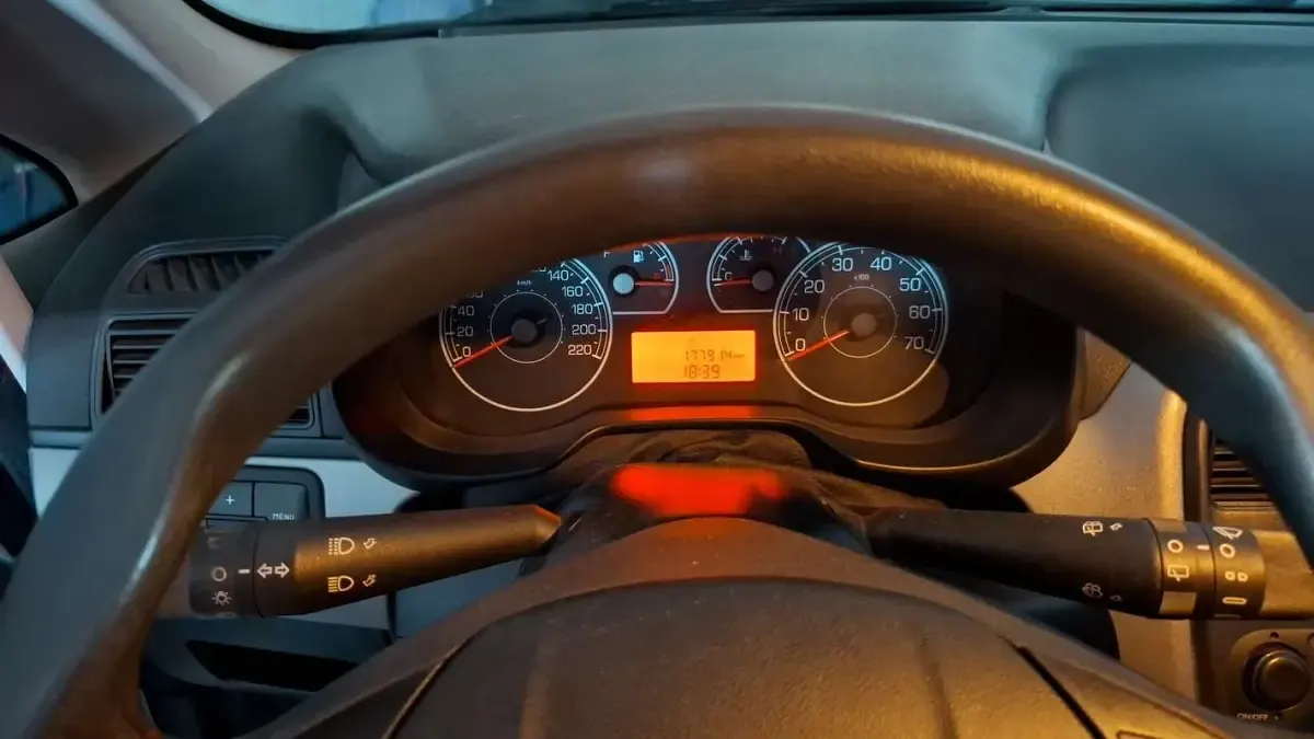 Usata Fiat Grande Punto 77 CV (56 kW) 2013 Grigio Utilitaria