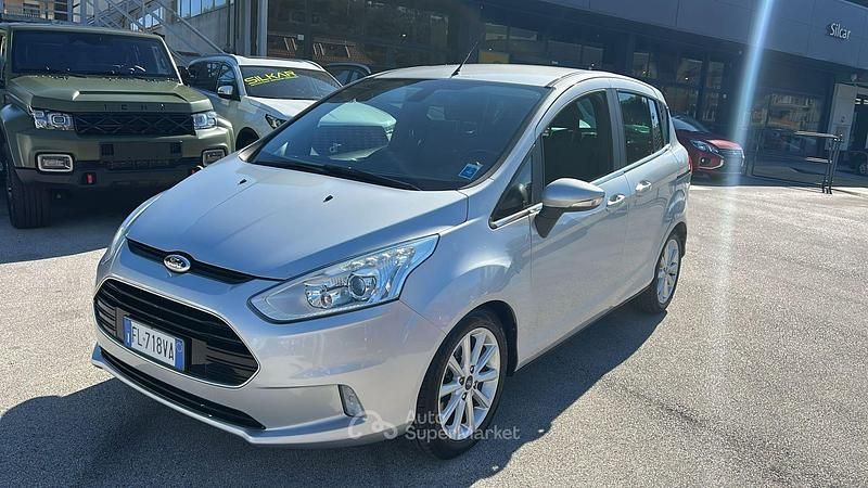 Argento Usata 2017 Ford B-MAX Monovolume | 11.950 € (Molto cara) - Immagine 1/4