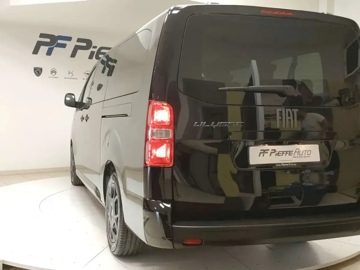Usata Fiat E-Ulysse 130 kW (177 CV) 2025 Nero cinema Monovolume