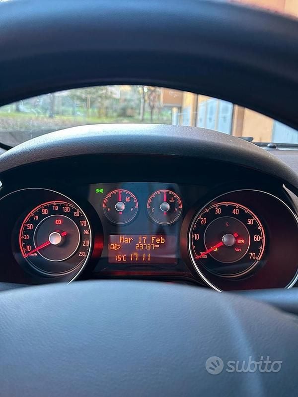 Usata Fiat Punto Street 69 CV (50 kW) 2016 Grigio Utilitaria