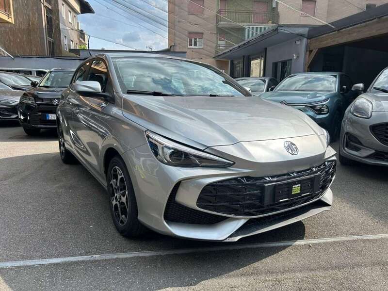 Argento Nuova 2025 MG MG3 Comfort Due volumi | 17.390 € (Cara) - Immagine 1/4