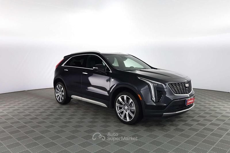 Usata Cadillac XT4 174 CV (127 kW) 2022 Stellar black SUV