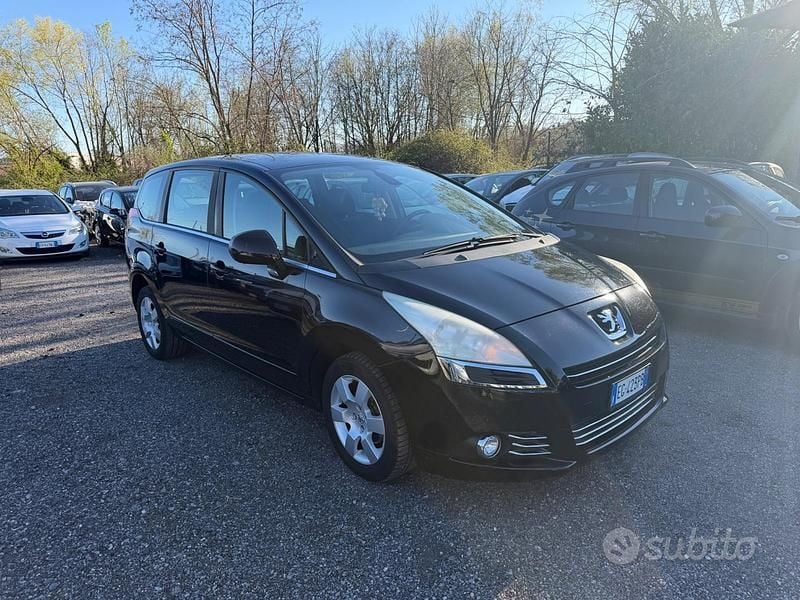 Usata Peugeot 5008 Business-Line 112 CV (82 kW) 2011 Nero Monovolume