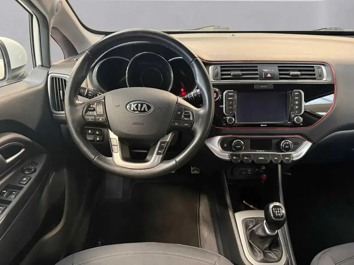 Usata Kia Rio 2017 Bianco Berlina