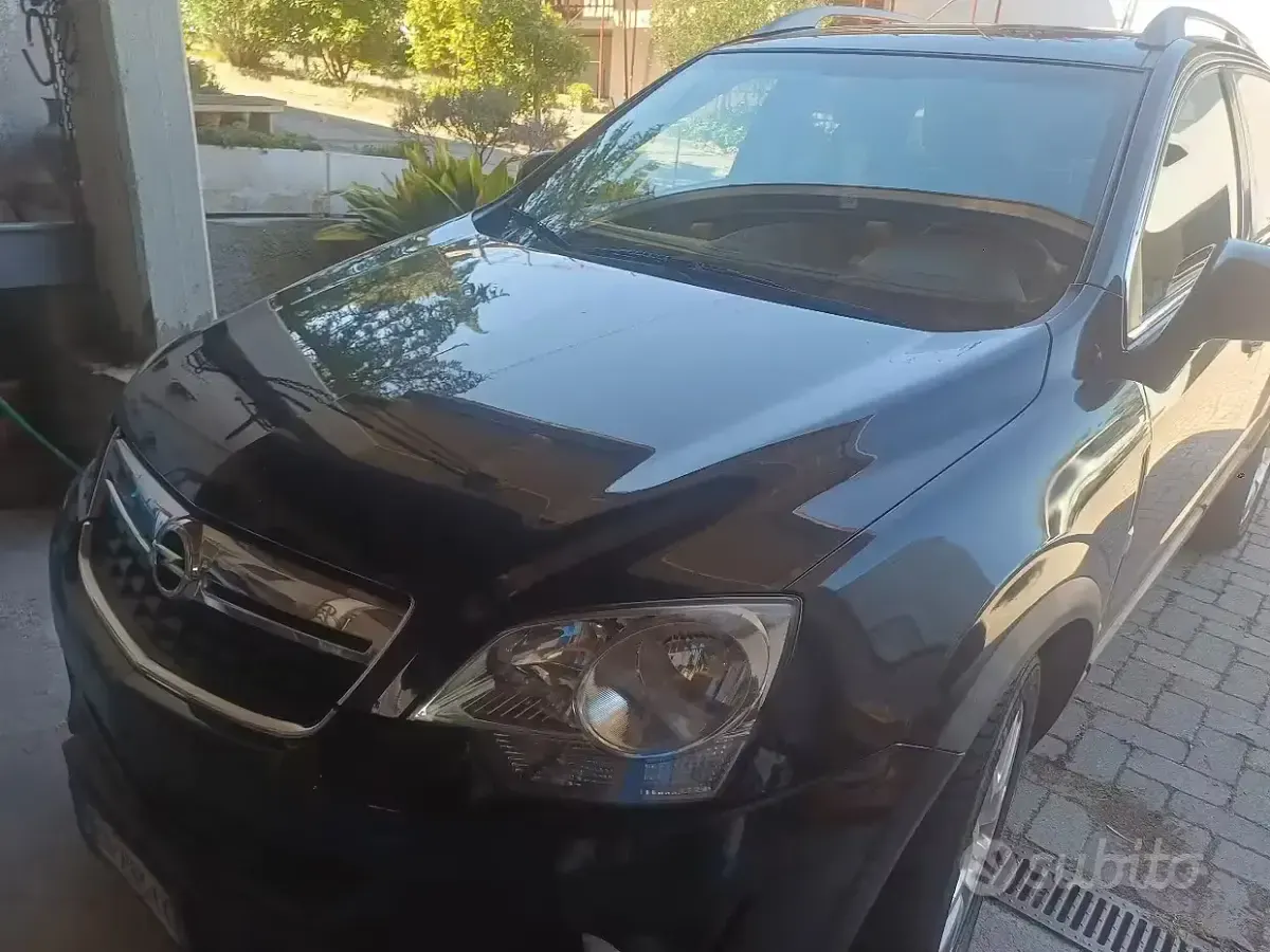 Usata Opel Antara 163 CV (119 kW) 2012 Nero SUV