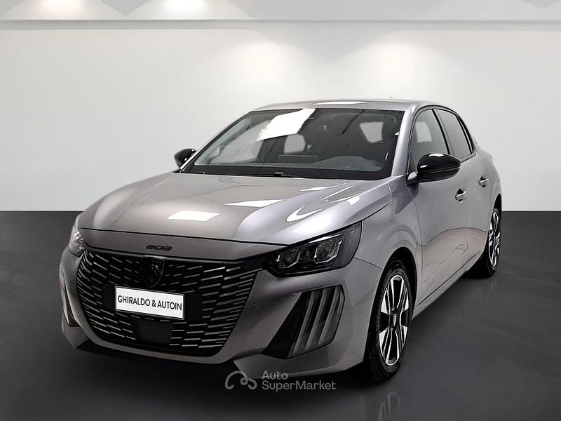 Usata Peugeot 208 Allure 101 CV (74 kW) 2025 Grigio Utilitaria