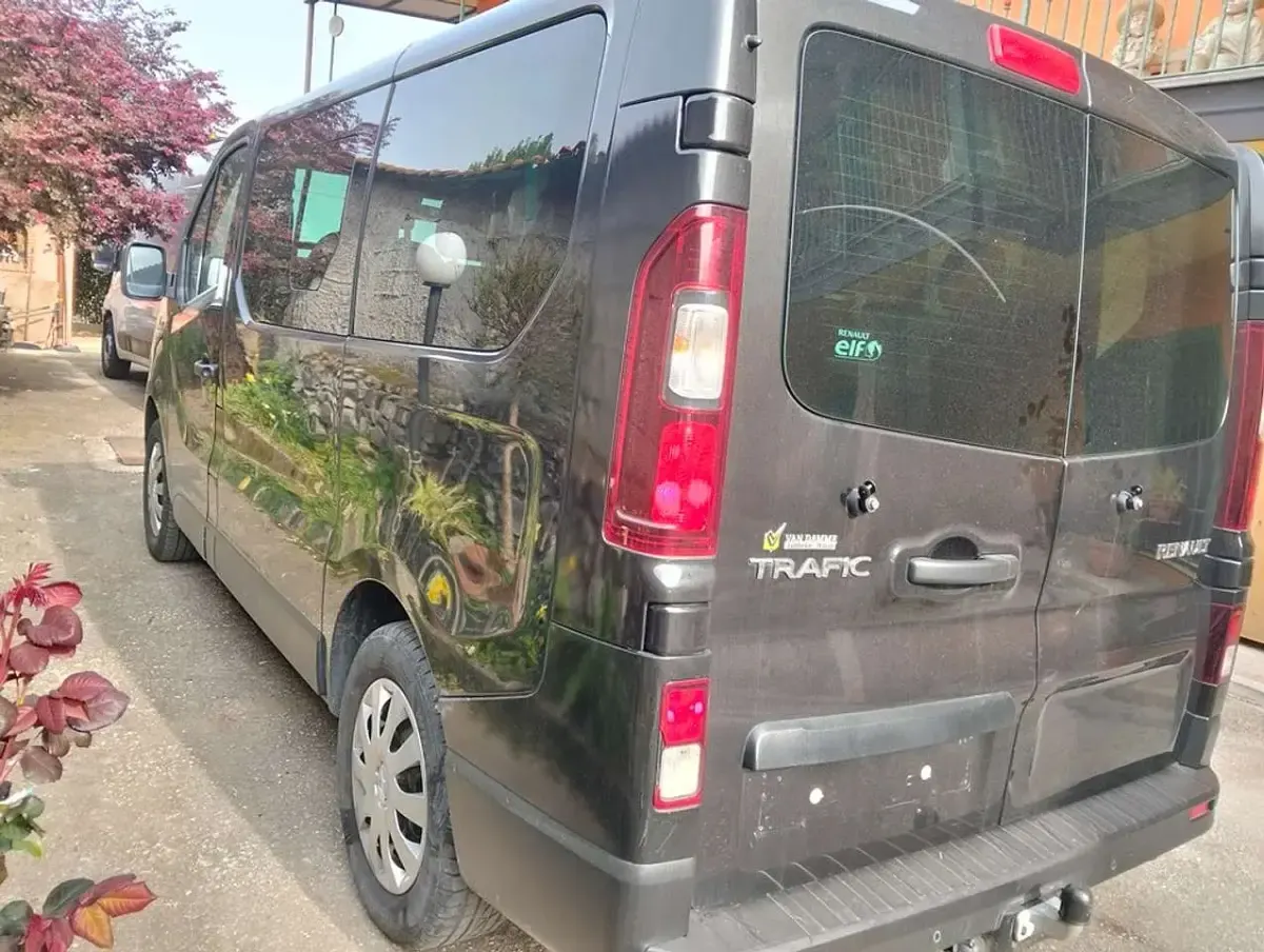 Usata Renault Trafic 121 CV (88 kW) 2019 Nero Monovolume