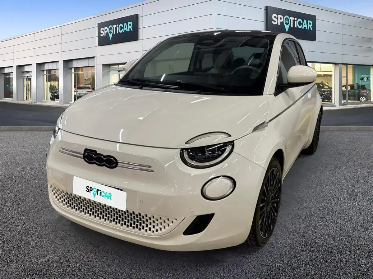Usata Fiat 500e La Prima 86 kW (118 CV) 2024 Utilitaria