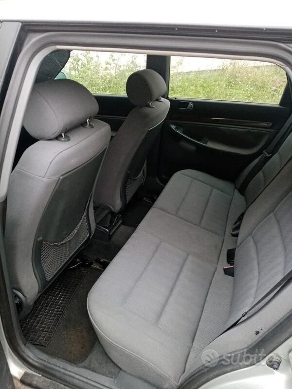 Usata Audi A4 150 CV (110 kW) 1997 Argento Station wagon