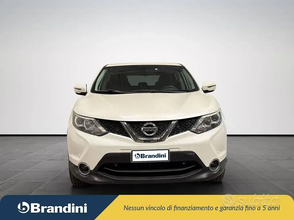 Usata Nissan Qashqai Acenta 110 CV (80 kW) 2016 Bianco SUV
