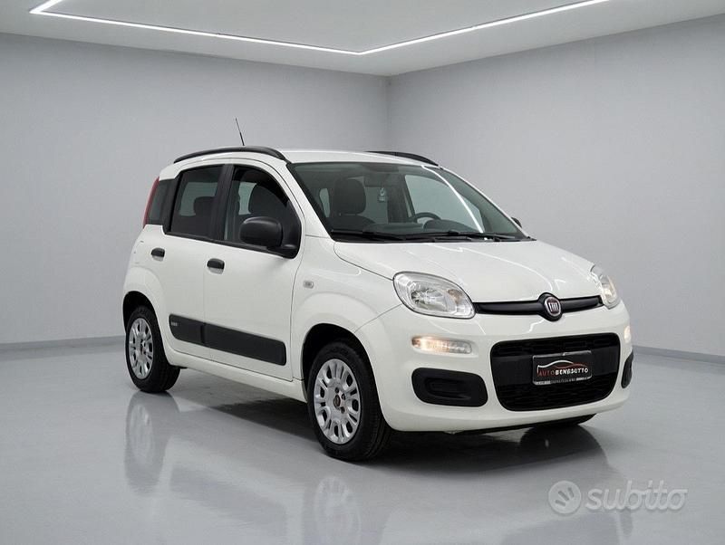 Usata Fiat Panda Lounge 69 CV (50 kW) 2019 Bianco Utilitaria