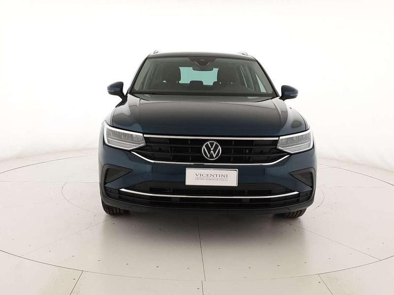 Usata VW Tiguan Life 150 CV (110 kW) 2022 Nightshade blue metallizzato SUV