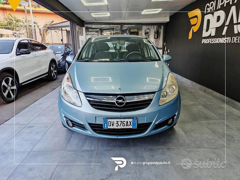 Usata Opel Corsa Cosmo 80 CV (58 kW) 2009 Blu Utilitaria