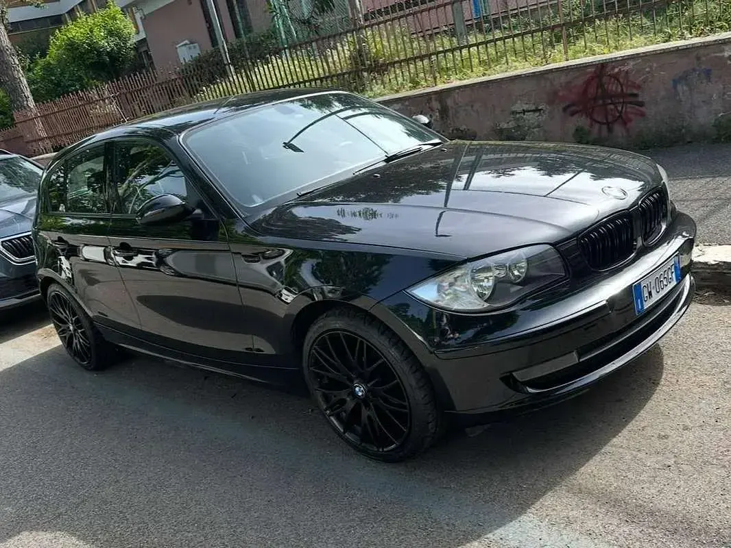 Usata BMW 116 Comfort Edition 122 CV (89 kW) 2010 Nero Utilitaria