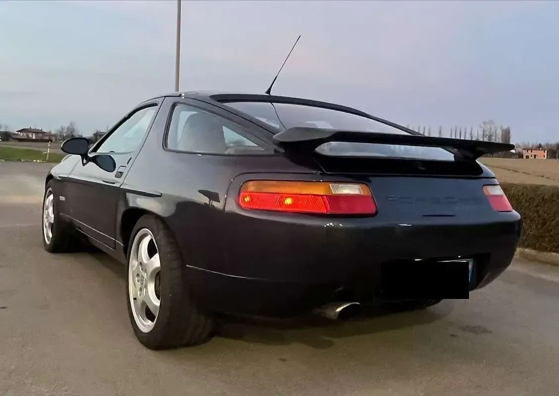 Usata Porsche 928 320 CV (235 kW) 1987 Coupé