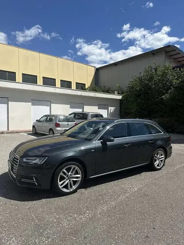 Usata Audi A4 Sport 190 CV (139 kW) 2017 Grigio Station wagon