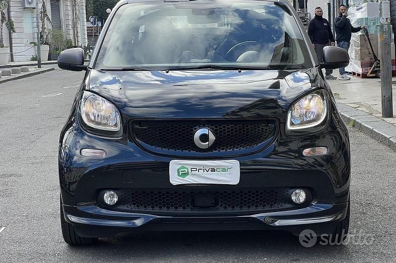 Usata Smart ForTwo Cabrio Passion 71 CV (52 kW) 2019 Nero Cabrio