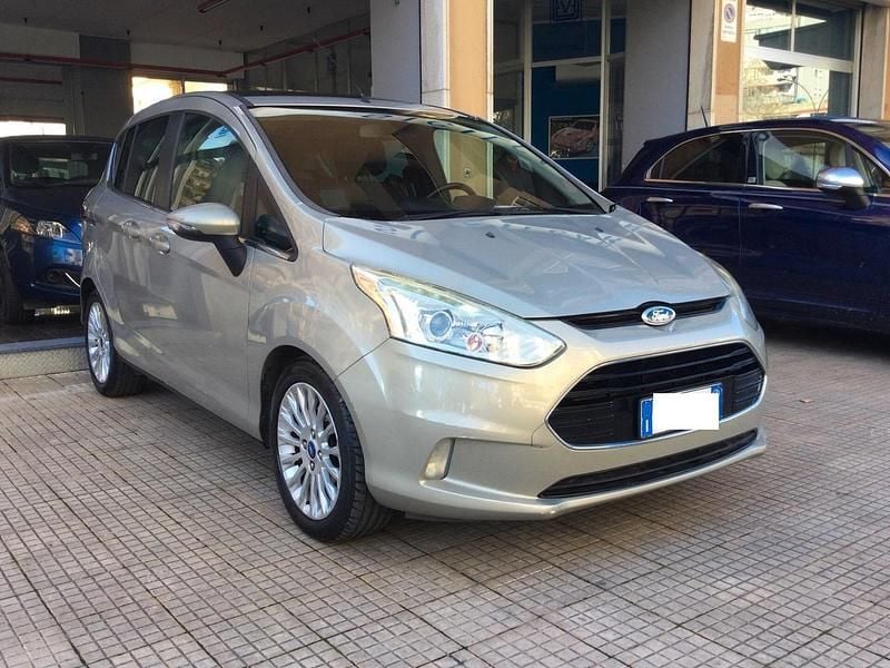 Argento Usata 2013 Ford B-MAX Titanium Monovolume | 6200 € (Ottimo prezzo) - Immagine 1/4