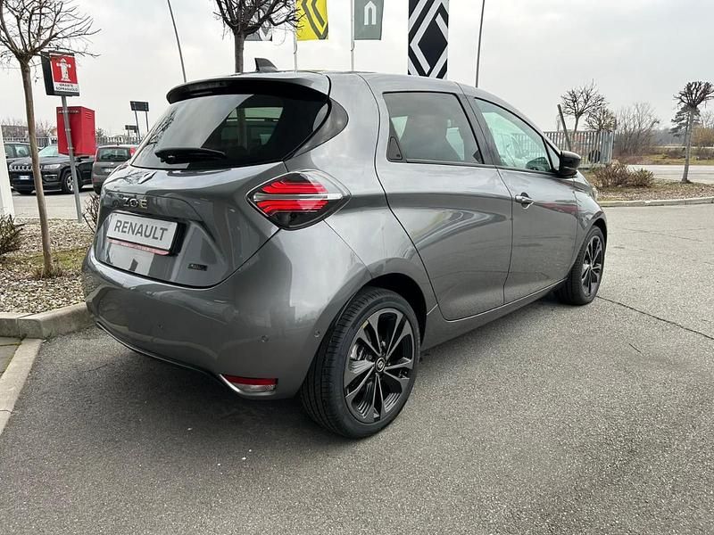 Usata Renault Zoe Iconic 100 kW (136 CV) 2024 Grigio Utilitaria