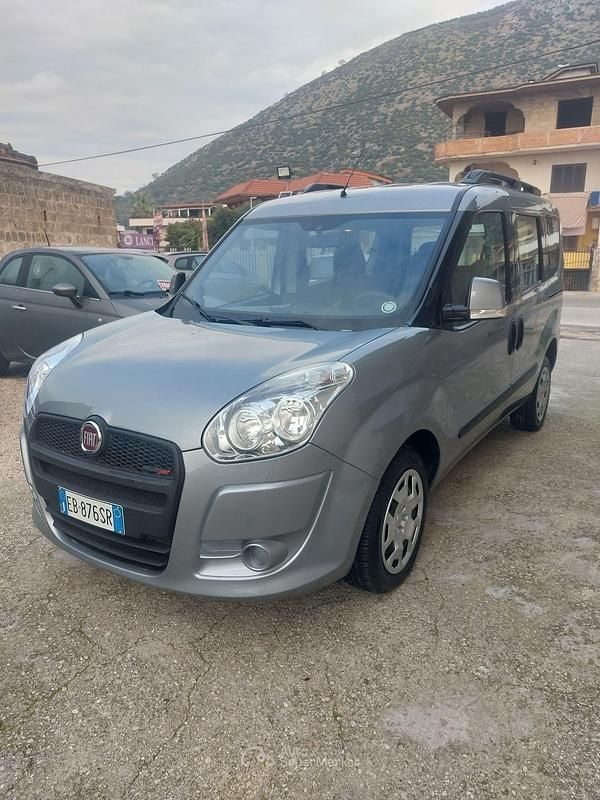 Gray Usata 2010 Fiat Doblò Monovolume | 5500 € (Buon prezzo) - Immagine 1/4