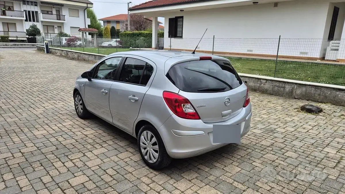 Usado Opel Corsa 75 HP (55 kW) 2014 Citadino